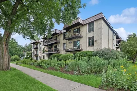 2809 E Minnehaha Pkwy #105, Minneapolis, MN 55417