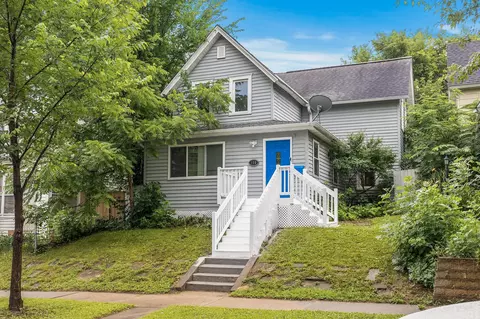 990 Beech St, Saint Paul, MN 55106