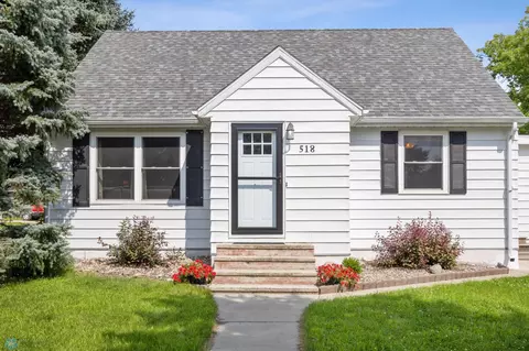 518 3rd St SE, Barnesville, MN 56514