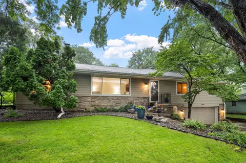14408 Moonlight Hill Rd, Minnetonka, MN 55345