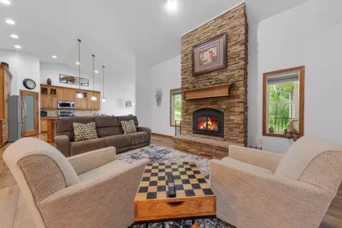 Living - 1900 Hiersche Rd, Faribault, MN 55021 photo 1 of 4