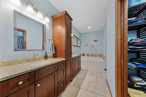 Bath - 1900 Hiersche Rd, Faribault, MN 55021 photo 1 of 6