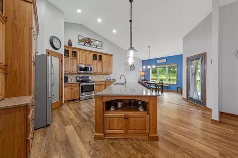 Kitchen - 1900 Hiersche Rd, Faribault, MN 55021 photo 6 of 6