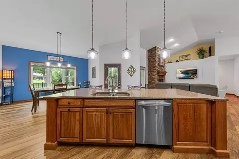Kitchen - 1900 Hiersche Rd, Faribault, MN 55021 photo 5 of 6