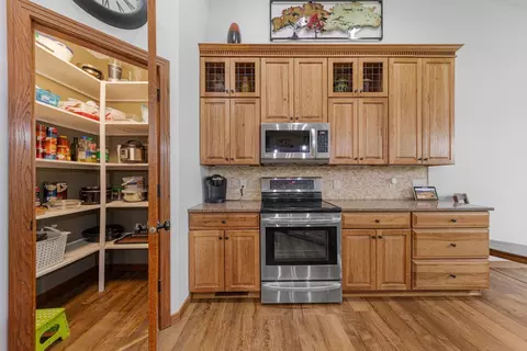Kitchen - 1900 Hiersche Rd, Faribault, MN 55021 photo 3 of 6
