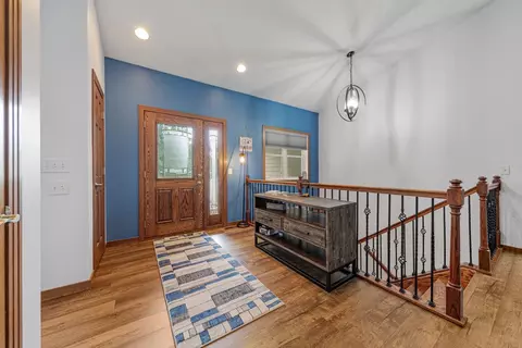 Entry Way - 1900 Hiersche Rd, Faribault, MN 55021 photo 2 of 3