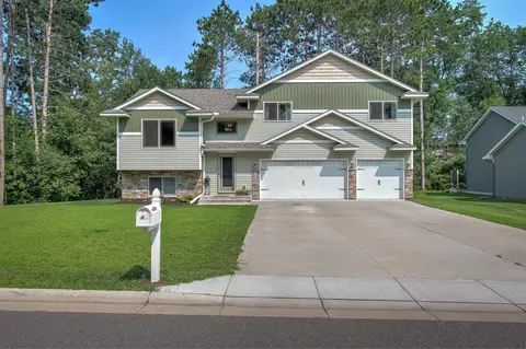 1020 Joy Cir SW, Cambridge, MN 55008