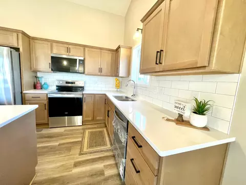 Kitchen - 602 9th St, Wanamingo, MN 55983 photo 3 of 4