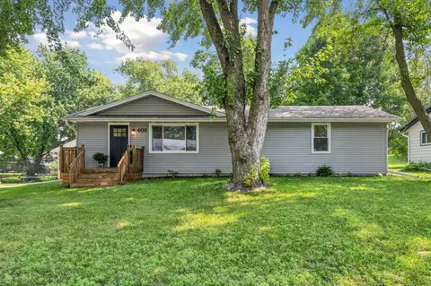 406 Adams Dr W, Norwood Young America, MN 55397