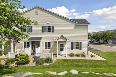 1828 Mockingbird Ave, Shakopee, MN 55379