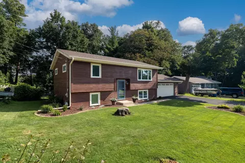 4650 Hampton Rd, Mound, MN 55364