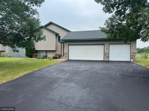 335 Fawn Meadows Way NE, Pine City, MN 55063