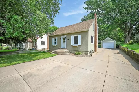 1918 Flandrau St, Maplewood, MN 55109