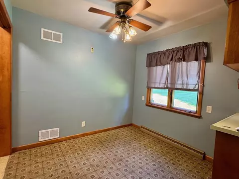 219 E Hollett St, Tracy, MN 56175 photo 12
