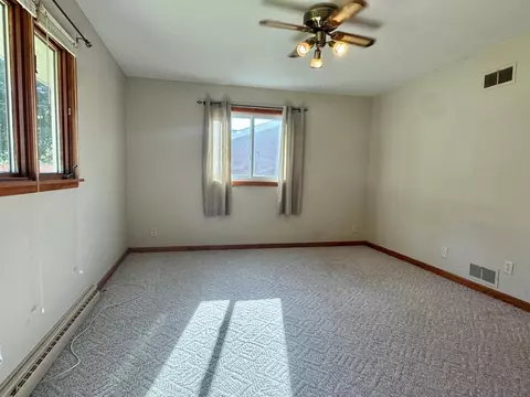 219 E Hollett St, Tracy, MN 56175 photo 9