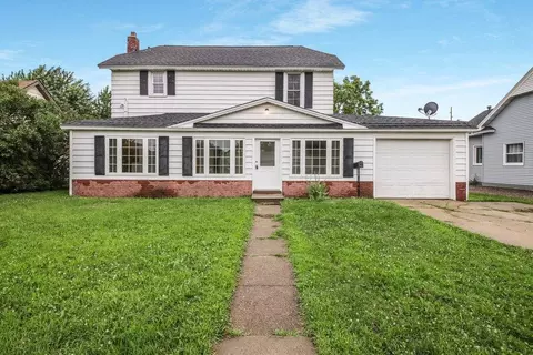 19 W Gates St, Rice Lake, WI 54868