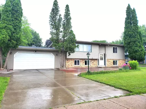 8921 49th Ave N, New Hope, MN 55428