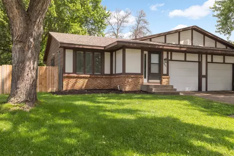 1986 Mcknight Rd N, North Saint Paul, MN 55109