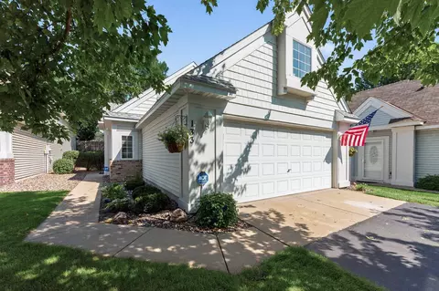 133 Christenson Ct NE, Fridley, MN 55432