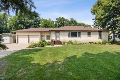 1602 Sheyenne St, West Fargo, ND 58078