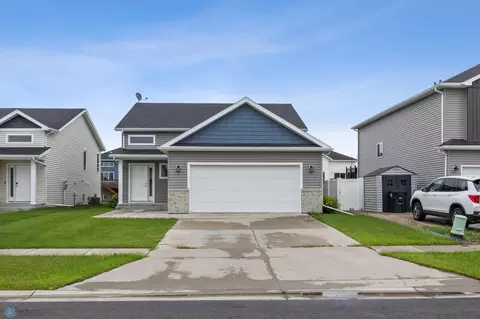 7368 18th St S, Fargo, ND 58104