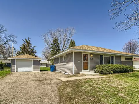 9912 10th Ave S, Bloomington, MN 55420