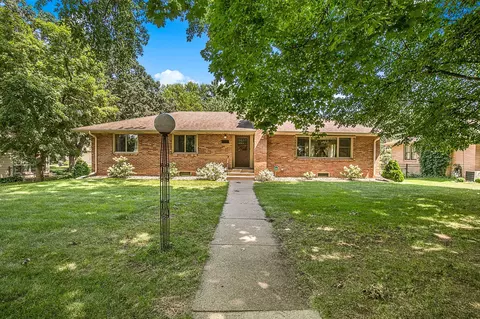 1808 Kilian Blvd SE, Saint Cloud, MN 56304