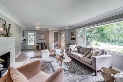 16 Westwood Rd, Minnetonka, MN 55305