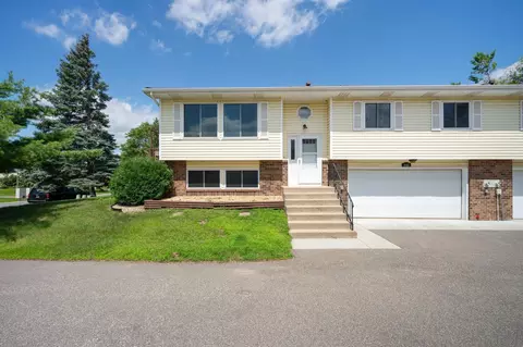 4411 Clover Ln #A, Eagan, MN 55122