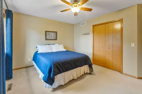 Bedroom - 1514 Sun Bird Ln, Faribault, MN 55021 photo 7 of 10