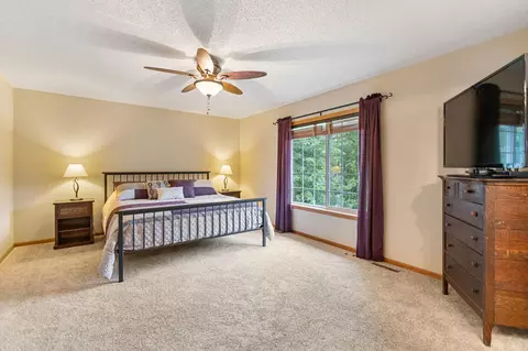 Bedroom - 1514 Sun Bird Ln, Faribault, MN 55021 photo 1 of 10