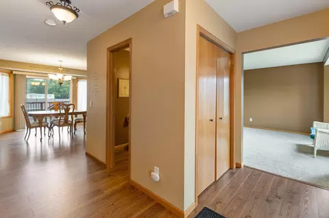 Entry Way - 1514 Sun Bird Ln, Faribault, MN 55021 photo 1 of 4