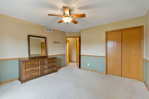 Bedroom - 1514 Sun Bird Ln, Faribault, MN 55021 photo 10 of 10