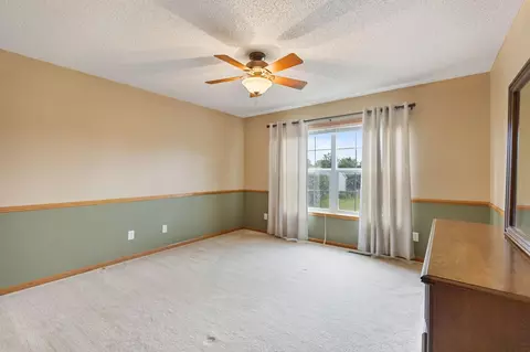 Bedroom - 1514 Sun Bird Ln, Faribault, MN 55021 photo 9 of 10