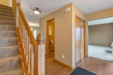 Entry Way - 1514 Sun Bird Ln, Faribault, MN 55021 photo 3 of 4