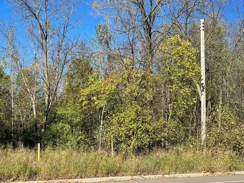 580 1st St, Milaca, MN 56353