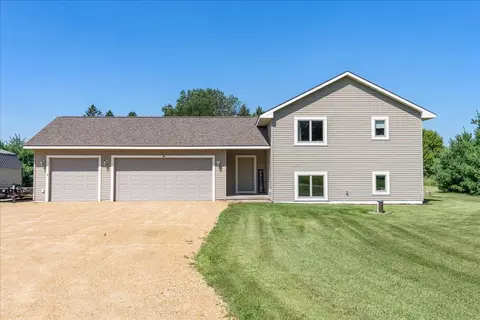 1102 178th St, Hammond, WI 54015