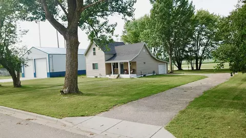 435 Clark St W, Eagle Bend, MN 56446 photo 25