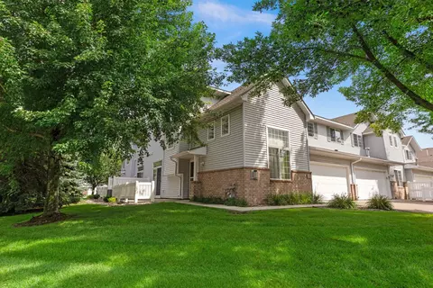8932 Olive Ln N, Maple Grove, MN 55311