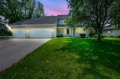 2326 Snowbird Ln, North Mankato, MN 56003