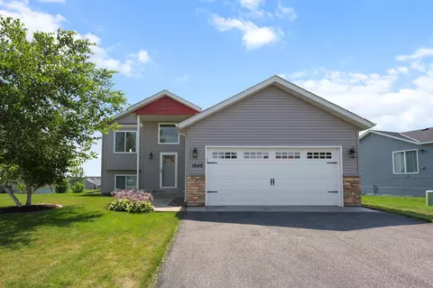 1648 34th St NE, Sauk Rapids, MN 56379