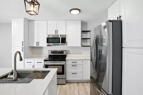 3296 Hill Ridge Dr #58, Eagan, MN 55121 photo 3