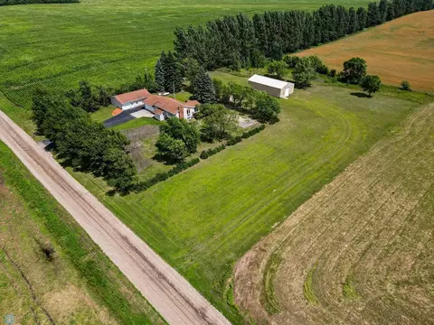 15512 210th St S, Barnesville, MN 56514