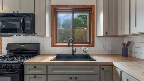 211 Crocus Ln, Monticello, MN 55362