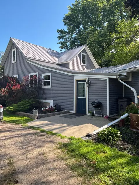 43328 240th St, Morgan, MN 56266