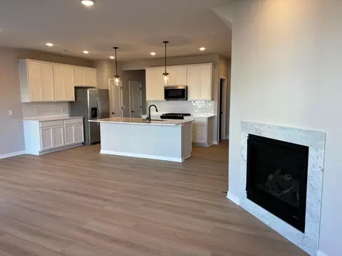 1743 Hauer Trl, Shakopee, MN 55379