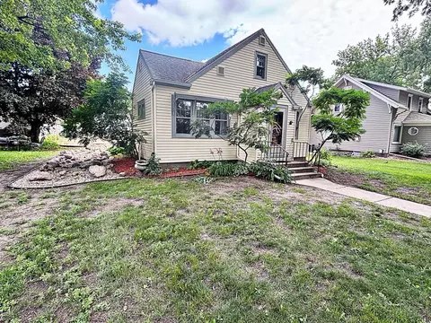 419 E 3rd St, Redwood Falls, MN 56283