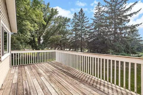 Exterior - 4693 Ridge Cliff Dr, Eagan, MN 55122 photo 2 of 11