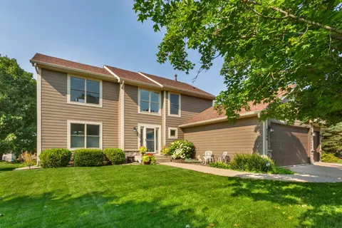 4760 Hummingbird Trl NE, Prior Lake, MN 55372