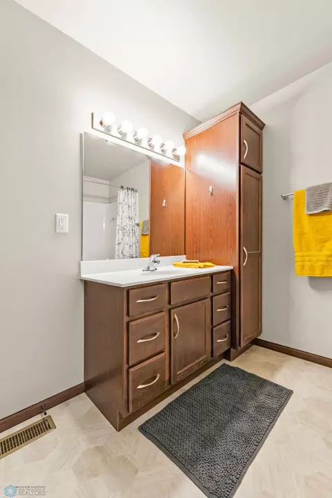 Bath - 3315 Maple Leaf Loop S, Fargo, ND 58104 photo 2 of 4